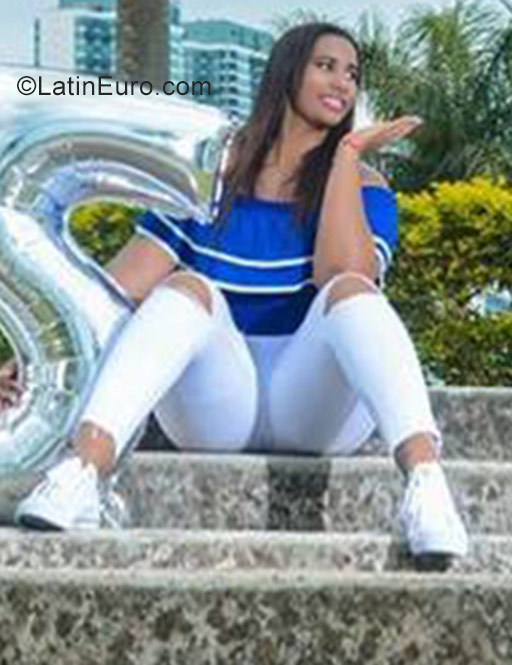 Date this tall Panama girl Diamantina from Panama Cita PA1098