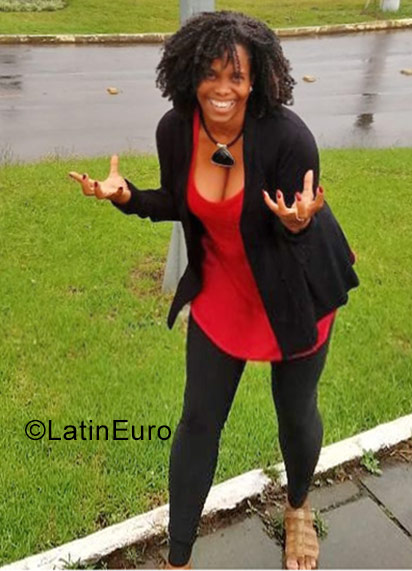 Date this charming Brazil girl Luciana from Salvador BR10389