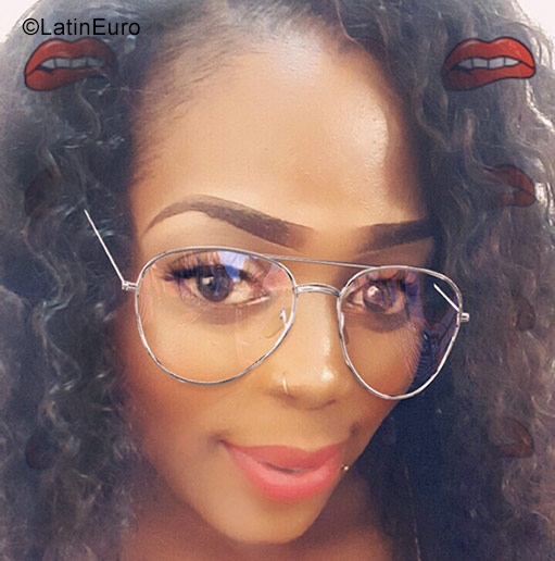 Date this athletic Jamaica girl Nastasia from Montego Bay JM2544