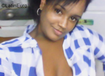 Date this stunning Cuba girl Diana from Havana CU245