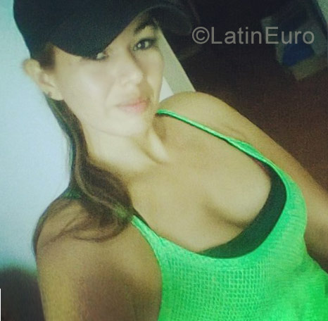 Date this tall Colombia girl Paola from Santa Marta CO23573