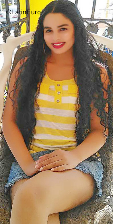 Date this lovely Dominican Republic girl Romina from Bonao DO33228
