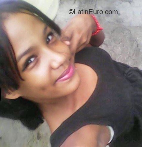 Date this good-looking Dominican Republic girl Angie from San Francisco de Macoris DO32528
