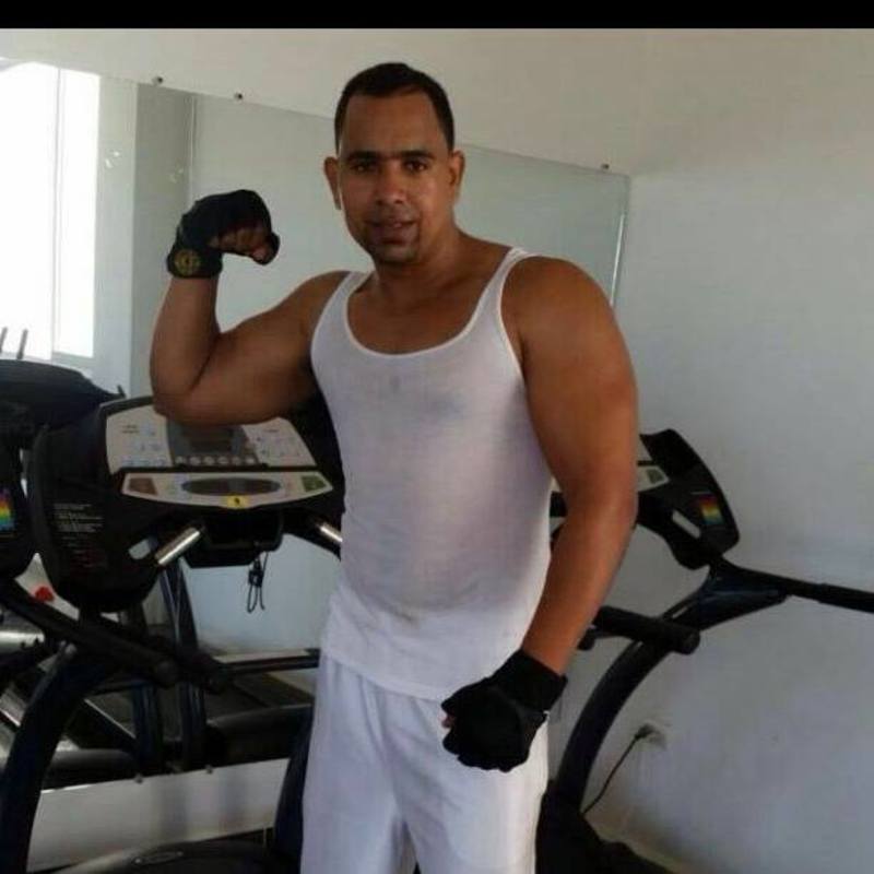 Date this charming Dominican Republic man Ernesto from Santiago DO32664
