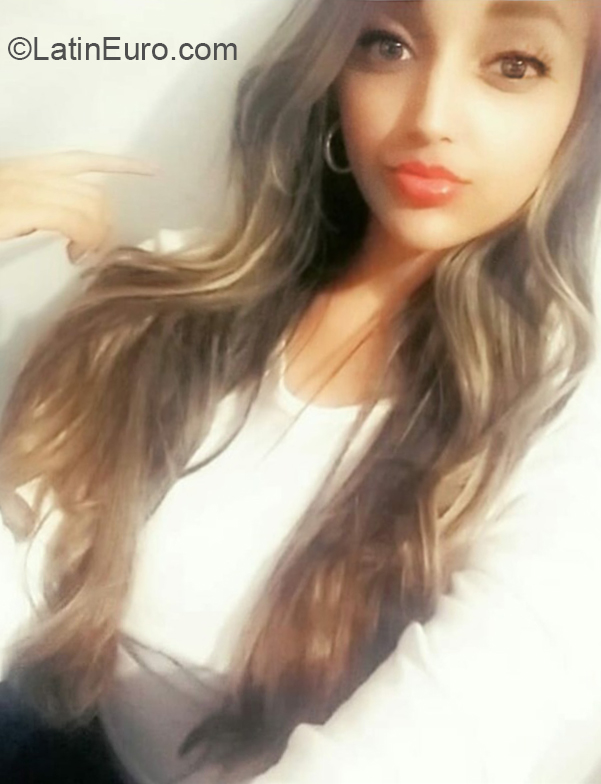 Date this tall Colombia man Marilin from Bogota CO24023