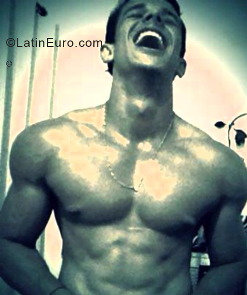 Date this cute Brazil man Maiayury from Rio De Janeiro BR10637