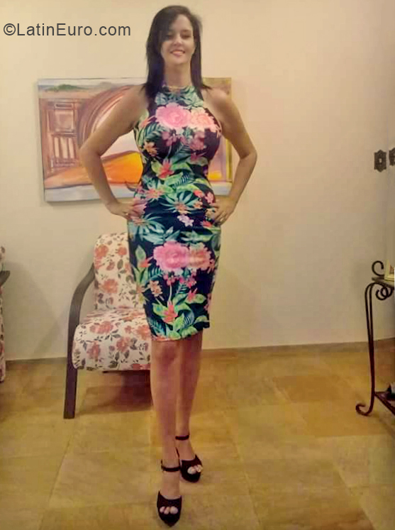 Date this passionate Brazil girl Daniela from Vitoria BR10843