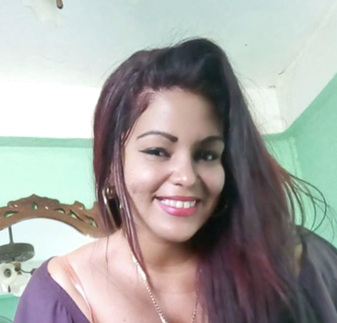 Date this nice looking Cuba girl Yanis from Havana CU401