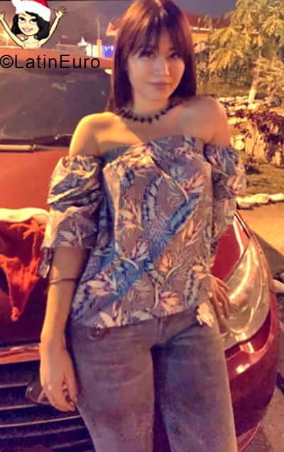 Date this pretty Honduras girl Yayline from Villanueva HN2574