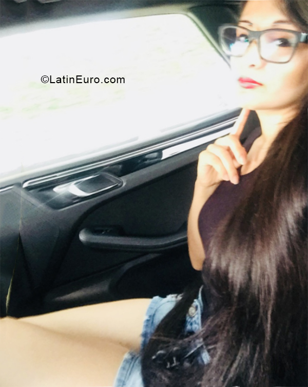 Date this exotic Peru girl Lesly from Lima PE1334