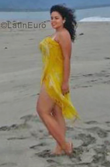 Date this tall Colombia girl Sara from Santa Marta CO24818
