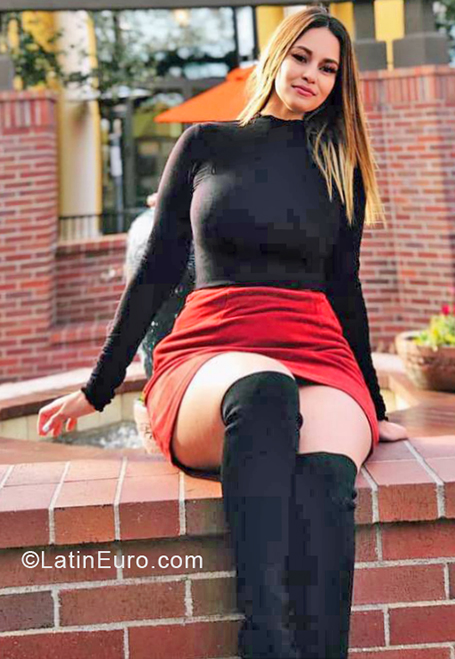 Date this passionate Honduras girl Silvia from Tegucigalpa HN2600