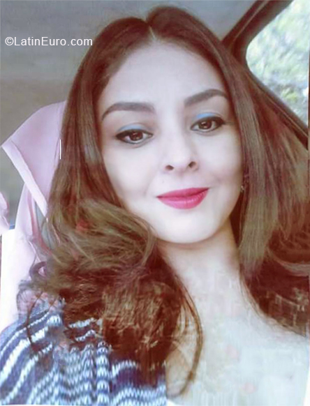 Date this charming Honduras girl Jessica from Tegucigalpa HN2995