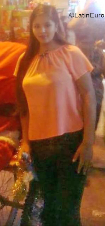 Date this foxy Peru girl ESTHER CLAUDIA from Lima PE1343