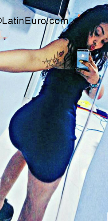 Date this sensual Dominican Republic girl Yisell from Bonao DO34435