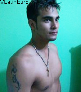 Date this fun Colombia man Kihny from Barranquilla CO25329