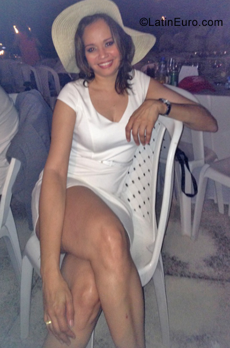 Date this beautiful Panama girl Gabriela from Panama PA1151