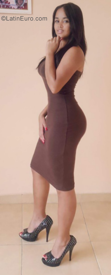 Date this charming Dominican Republic girl Rosa from Bonao DO35007
