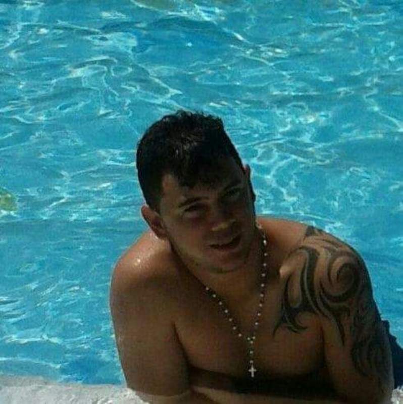 Date this pretty United States man Edwin from California US20061