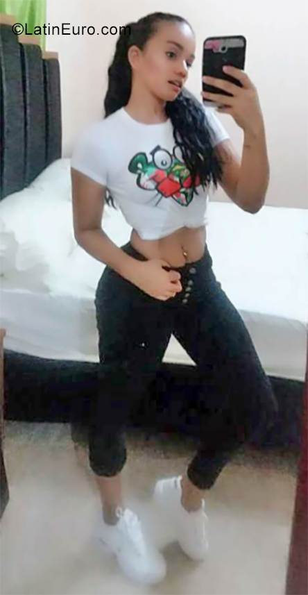 Date this exotic Dominican Republic girl Gabriela from La Vega DO35284