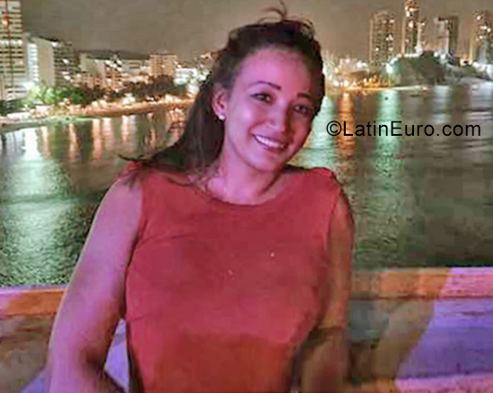 Date this fun Colombia girl Karina from Santa Marta CO25720