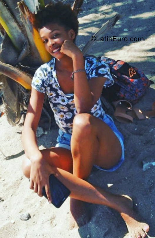 Date this hot Dominican Republic girl Yafru from San Cristobal DO35505