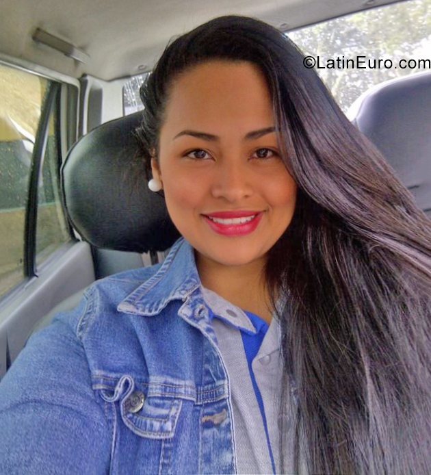 Date this beautiful Venezuela girl Sindy from San Cristobal VE2571