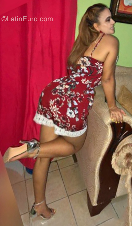 Date this georgeous Dominican Republic girl Diosia from San Cristobal DO35594