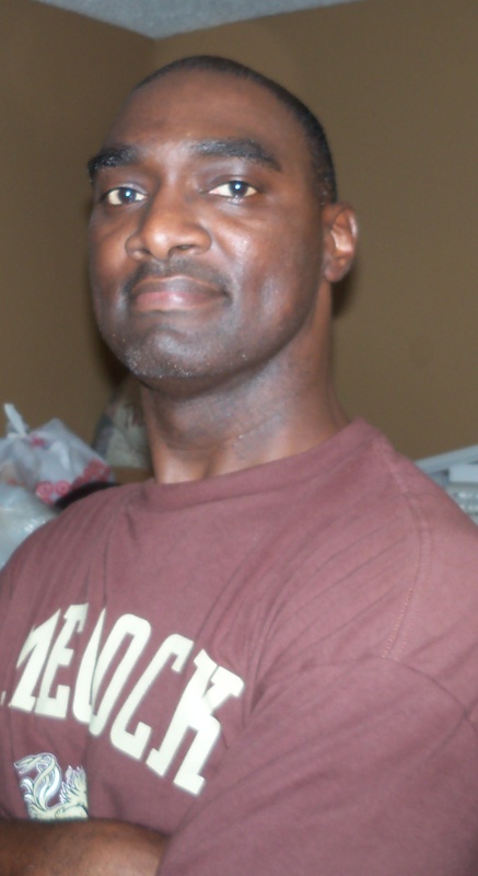 Date this attractive United States man Energetic from Summerville US20194