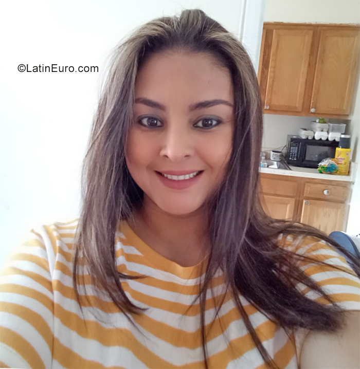 Date this sensual Honduras girl Jessica from El Progreso HN2687