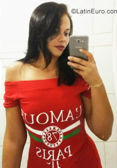 Date this pretty Brazil girl Jessica from Salvador BR10919