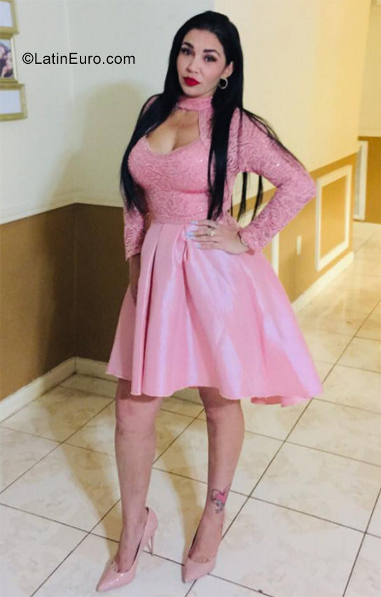 Date this exotic Cuba girl Mina from Havana and Houston TX CU569