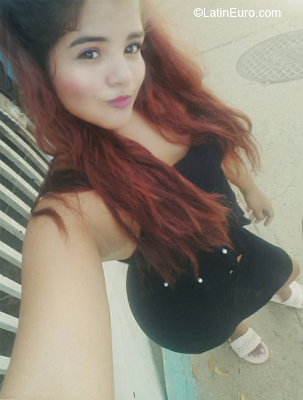 Date this happy Venezuela girl Andrea from Trujillo VE2633