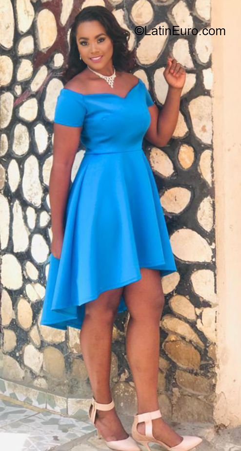 Date this stunning Colombia girl Johanny from San Cristobal CO25938