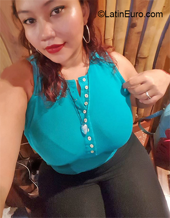 Date this charming Nicaragua girl Gladys from Managua NI226