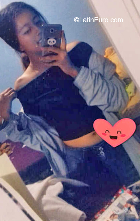 Date this charming Mexico girl Gabriela from Rio Bravo MX1705