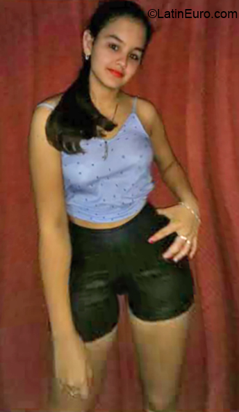 Date this happy Argentina girl Ivi from Cordoba AR251