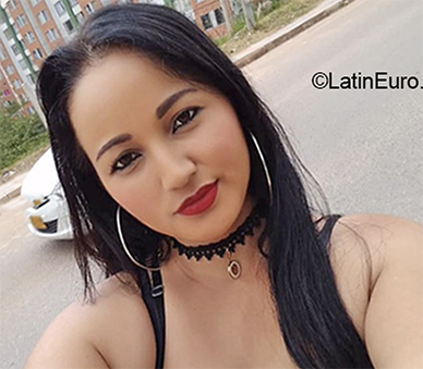 Date this athletic Colombia girl Ingrid from Bucaramanga CO26219