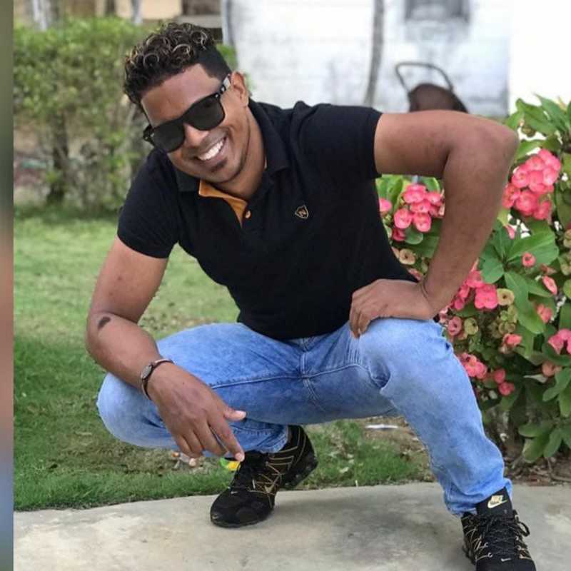 Date this athletic Dominican Republic man Robert from Valverde DO36490