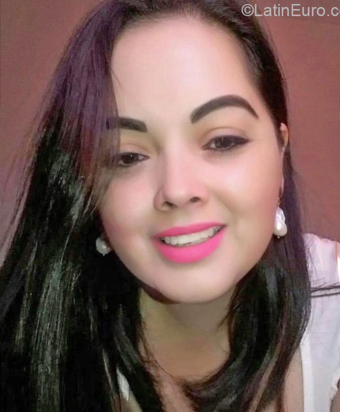 Date this lovely Honduras girl Maru from San Pedro Sula HN2733