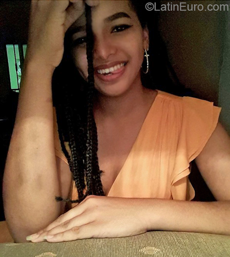 Date this beautiful Dominican Republic girl Ashley from San Francisco de Macoris DO36982