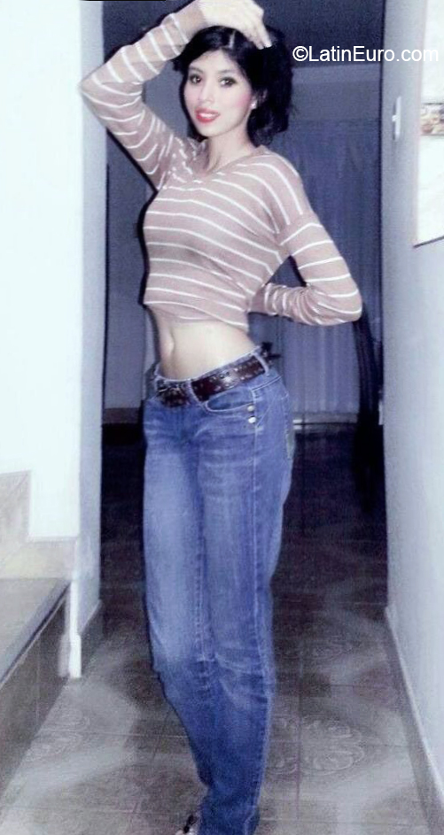 Date this young Peru girl Maria from Lima PE1475