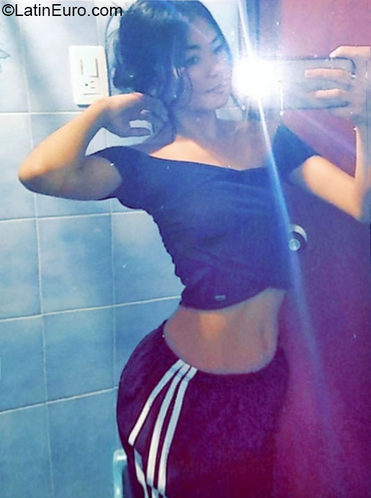 Date this exotic Colombia girl Juliana from Pereira CO26580
