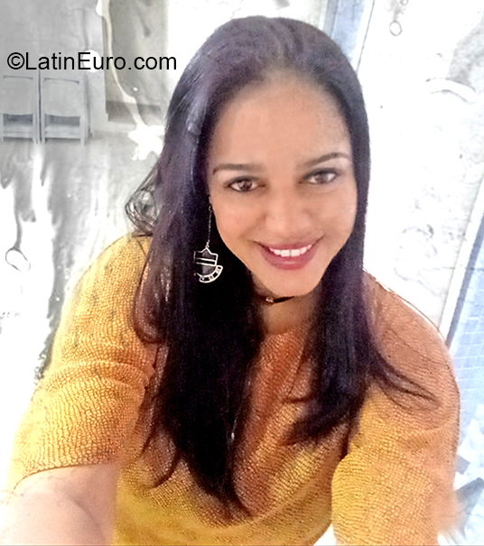 Date this exotic Brazil girl Marisa from Rio De Janeiro BR11029