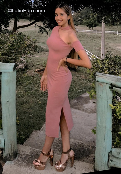 Date this lovely Dominican Republic girl Eli from Santiago DO39157