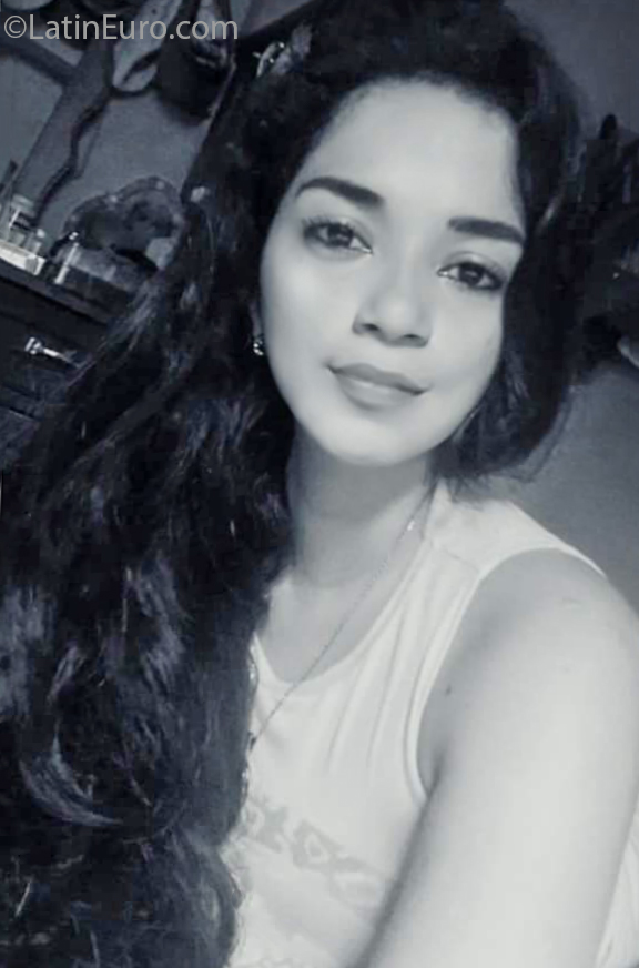 Date this sensual Peru girl Angelica from Lima PE1645