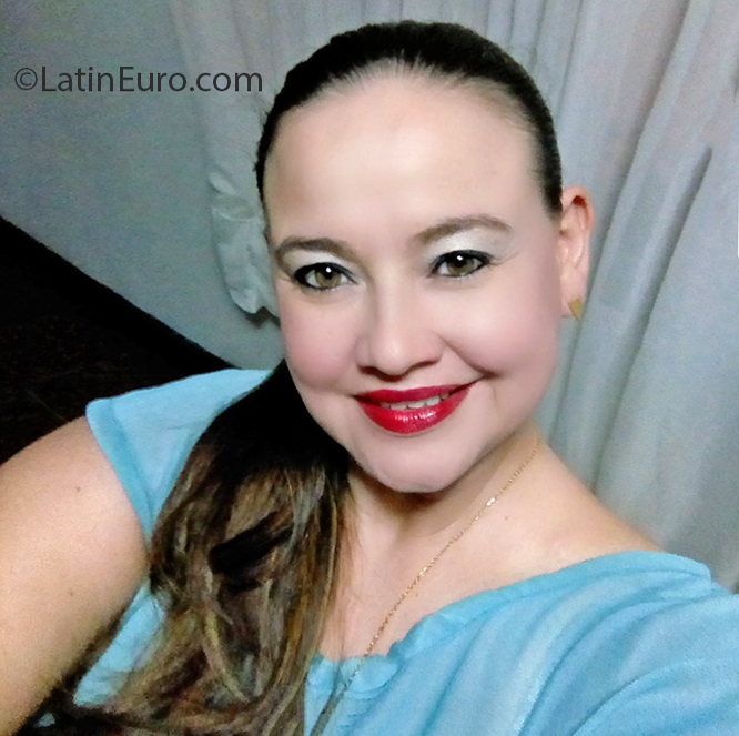 Date this pretty Colombia girl Ana from Cucuta CO27085
