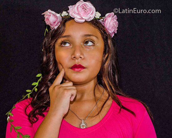 Date this passionate Mexico girl Jade from Cancun MX1810