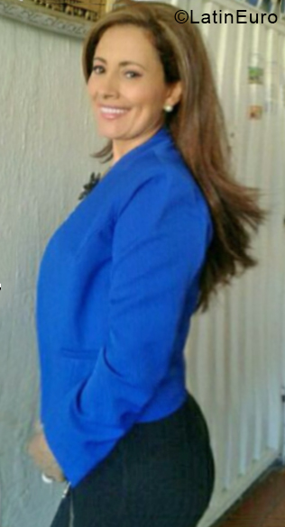 Date this happy Colombia girl Alice from Bucaramanga CO27101