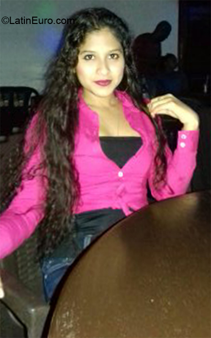 Date this exotic Nicaragua girl Izamar from Bluefields NI237
